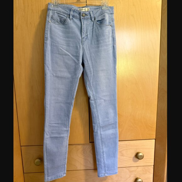 Unpublished Debbie Jean - Picture 2 of 9